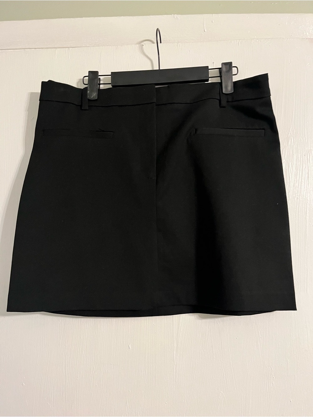 H&M Black Mini Skirt with Tailored Pockets